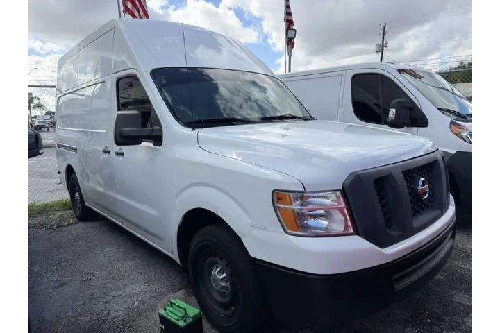 $12400 : 2017 NV 2500 HD SL image 1