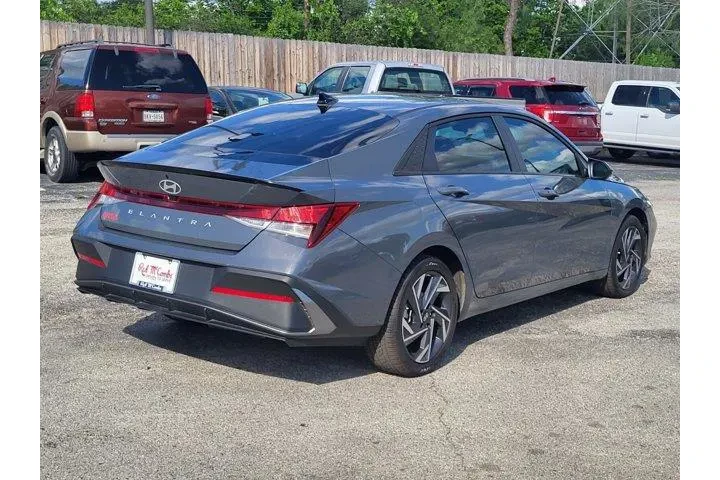 $21500 : Hyundai ELANTRA 2025 SEL Spo image 3
