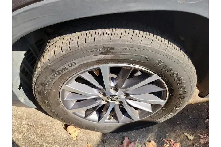 $20991 : Toyota Highlander 2017 XLE 4 image 4