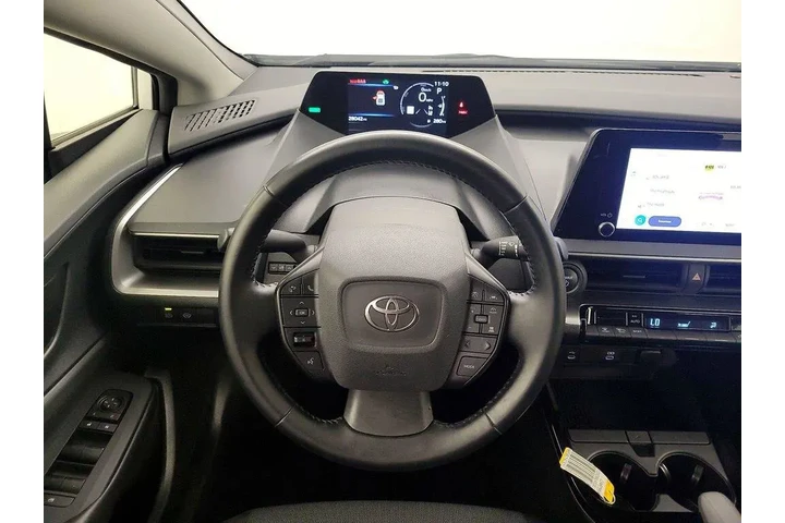 $26998 : Toyota Prius 2024 LE 4dr Hat image 10