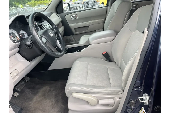 $7995 : 2011 Pilot LX 2WD 5-Spd AT image 10