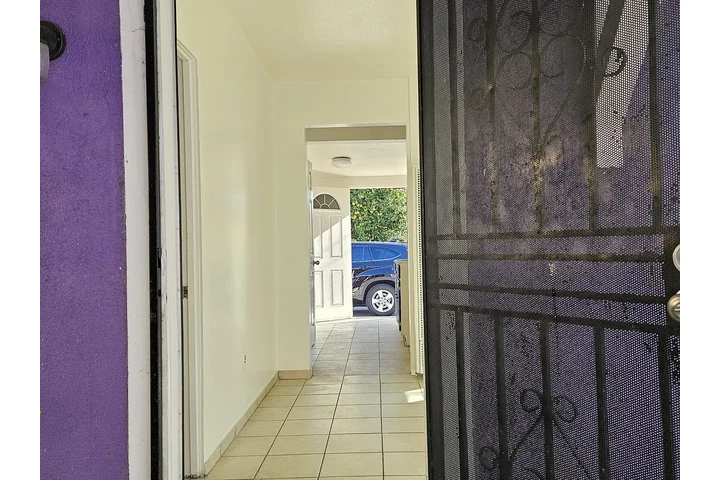 $2600 : Beautiful Home Available image 2