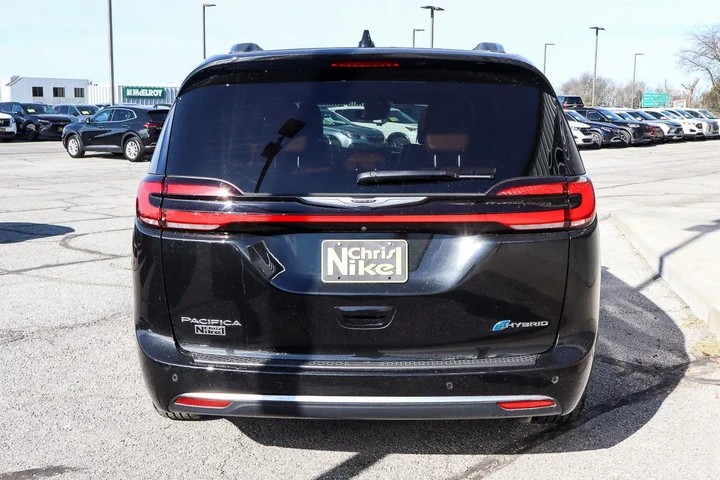 $42087 : 2024 Pacifica Hybrid Pinnacle image 5