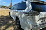 $18995 : 2016 Sienna thumbnail