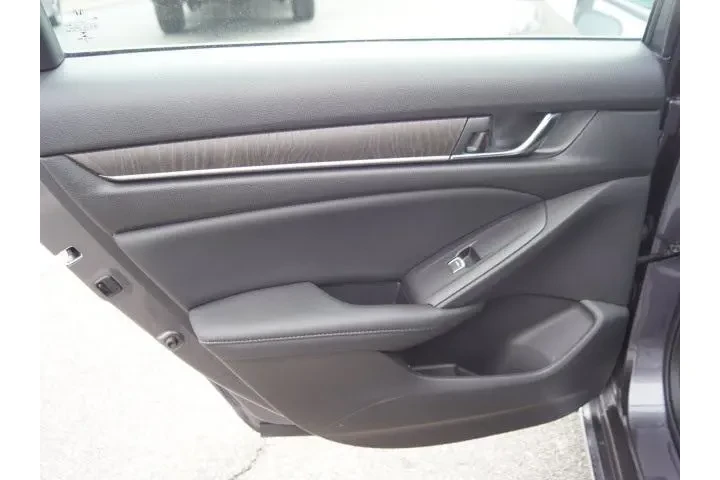 $21972 : Honda Accord Hybrid 2021 EX- image 10