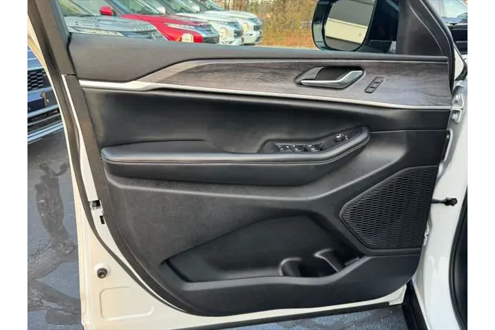 $35230 : Jeep Grand Cherokee L 2023 4 image 5