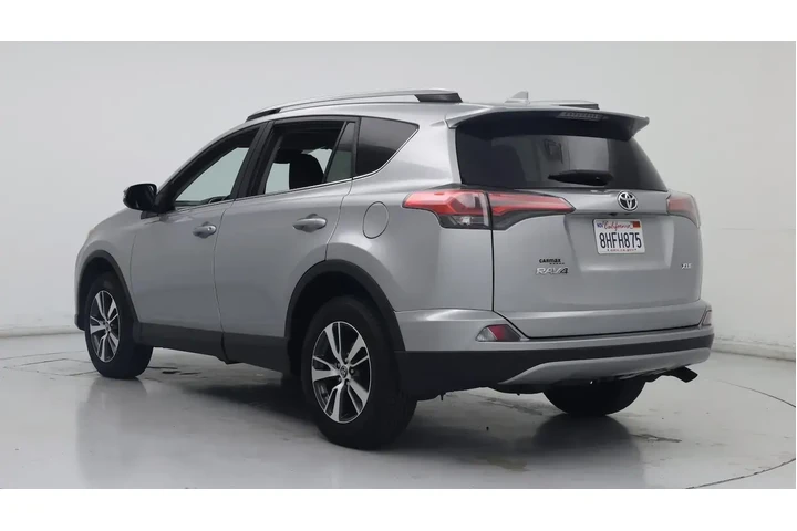 $23998 : Toyota RAV4 2018 XLE 4dr SUV image 2