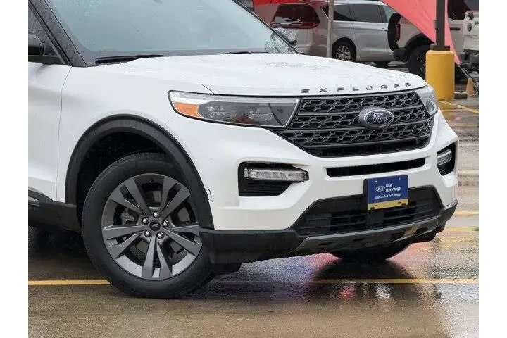 $32589 : Ford Explorer 2024 XLT 4dr S image 2