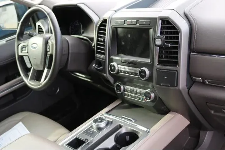 $28774 : Ford Expedition 2020 4x2 XLT image 9