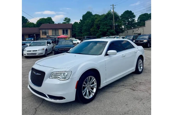 $11900 : 2019 300 Touring image 7