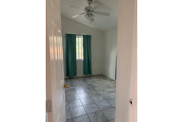 $2500 : Rento una casita image 2