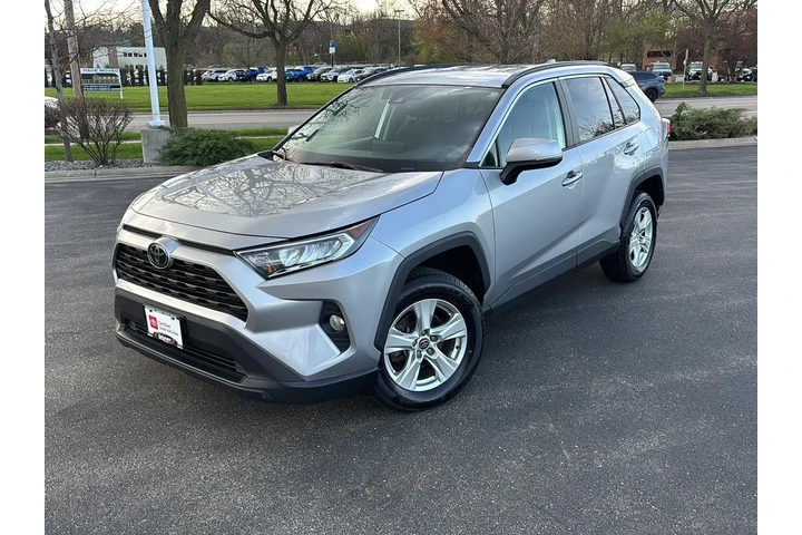 $23888 : Silver Certified 2020 RAV4 XLE image 1