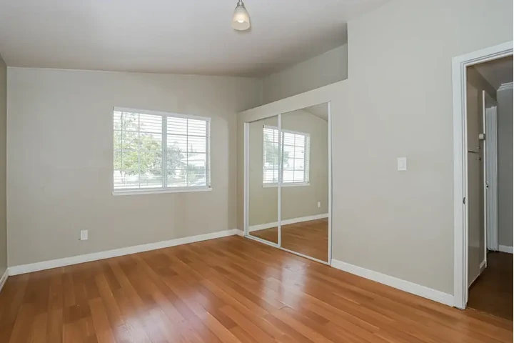 $1315 : Casa lista para entrar a vivir image 2