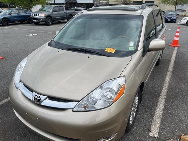 $9999 : PRE-OWNED 2008 TOYOTA SIENNA image 1
