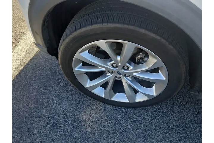 $35000 : Ford Explorer 2021 AWD Plati image 3