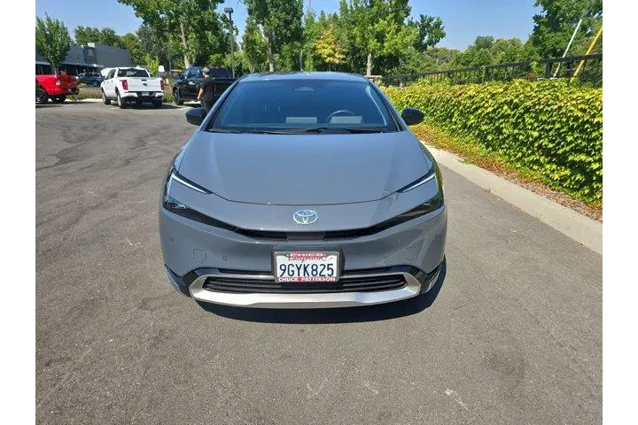 $38995 : Toyota Prius Prime 2023 XSE image 2