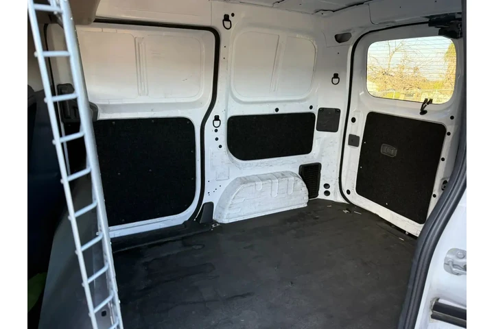 $7999 : 2020 NV200 image 7