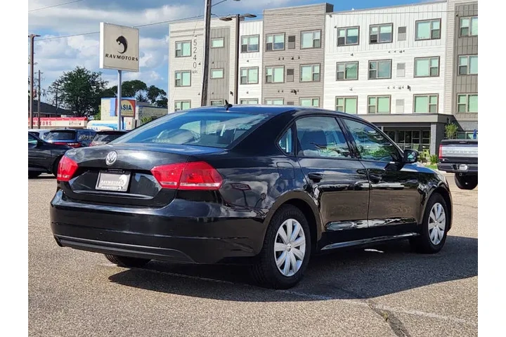 $6398 : 2013 Passat S PZEV image 10