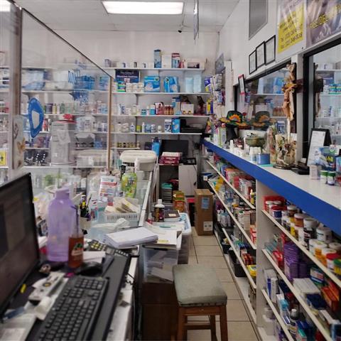 Santa Elena Pharmacy image 6