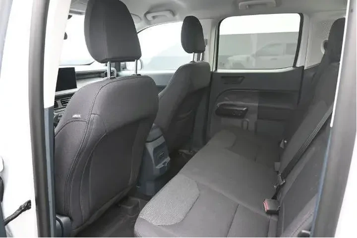 $27998 : Ford Maverick 2025 XL 4dr Su image 2