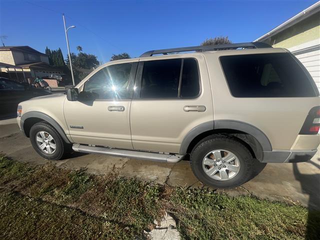 $1800 : Ford Explorer image 4