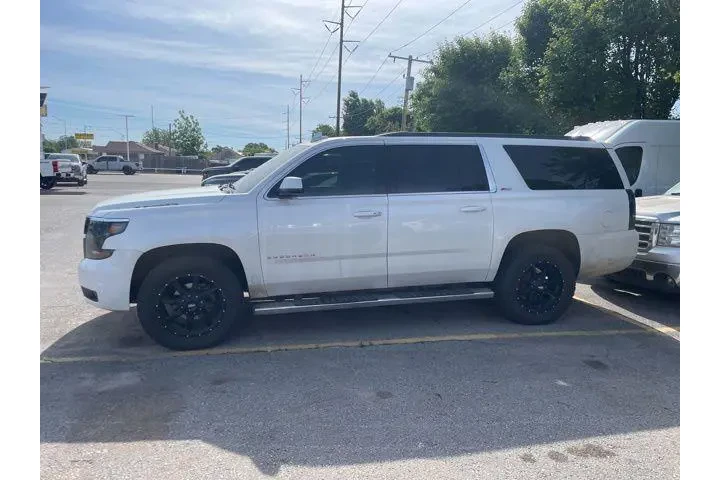 $13415 : Chevrolet Suburban 2016 4x4 image 7