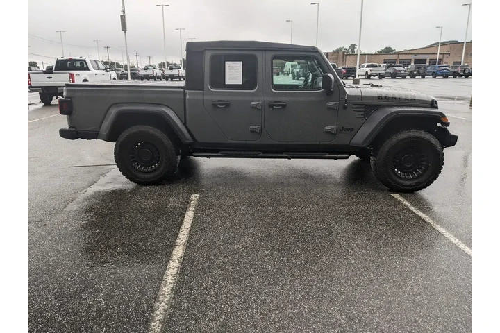 $25500 : Jeep Gladiator 2020 4x4 Spor image 3
