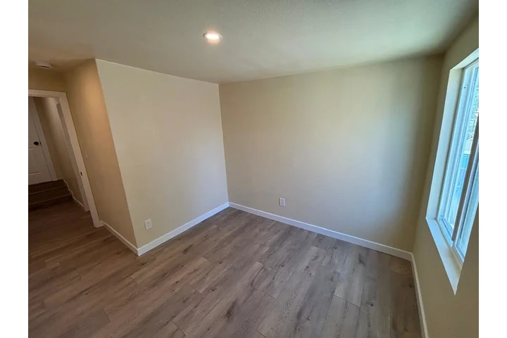 $675 : En renta cuarto image 2
