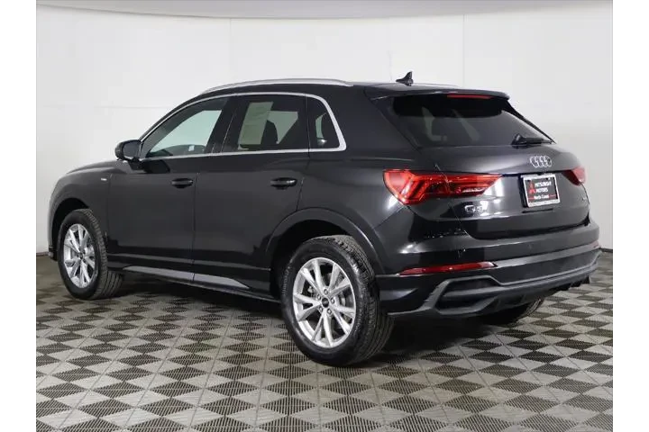 $27093 : Audi Q3 2023 AWD quattro S l image 10