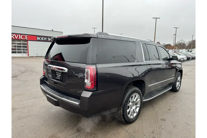 $16980 : 2016 GMC Yukon XL 4WD 4dr Den image 2