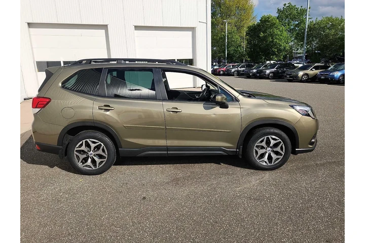 $26995 : Subaru Forester 2023 AWD Pre image 7