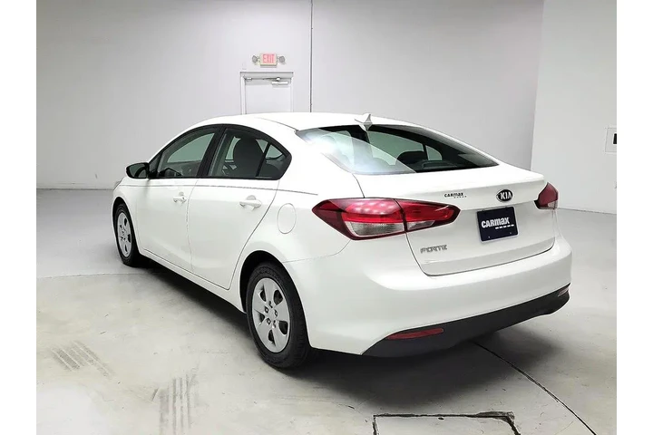 $12599 : Kia Forte 2018 LX 4dr Sedan image 7