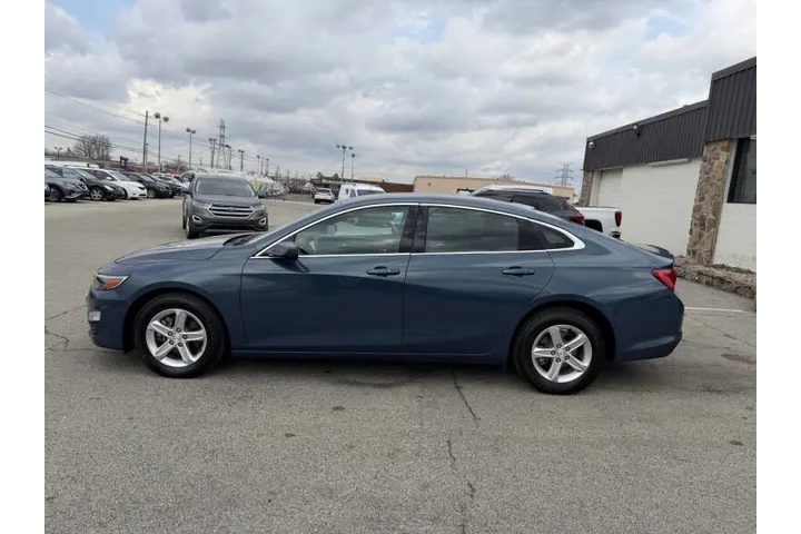 $16850 : 2024 Malibu LS image 4