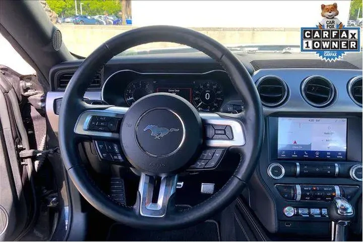 $29985 : Ford Mustang 2022 EcoBoost 2 image 5