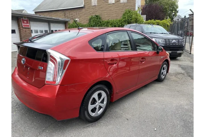 $6499 : 2013 Prius Four image 7