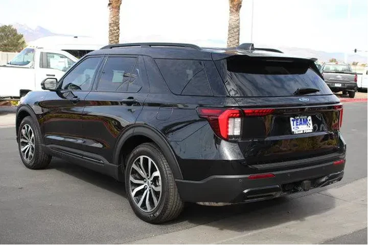 $39713 : Ford Explorer 2025 ST-Line 4 image 5