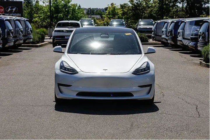$24992 : Tesla Model 3 2023 4dr Sedan image 7