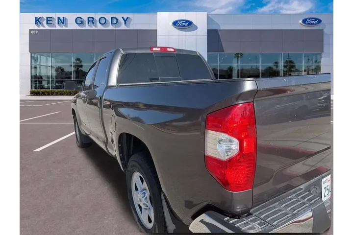$28607 : Toyota Tundra 2018 4x2 SR5 4 image 8