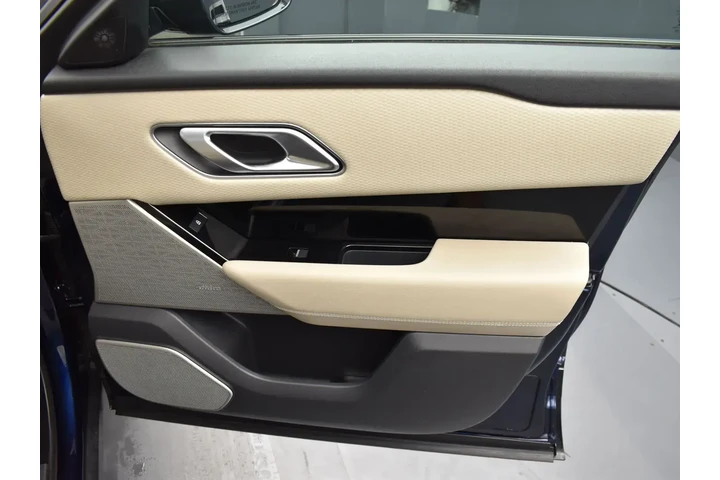 $29795 : Land Rover Range Rover Velar image 4