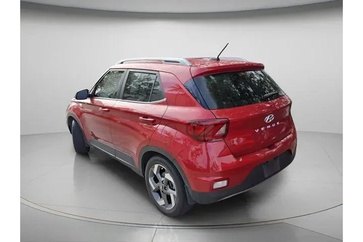 $17427 : Hyundai VENUE 2023 Limited 4 image 6