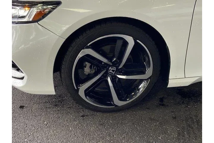 Honda Accord 2019 Sport 4dr image 9
