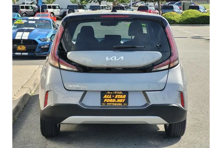 $17300 : Kia Soul 2023 S 4dr Crossove image 5