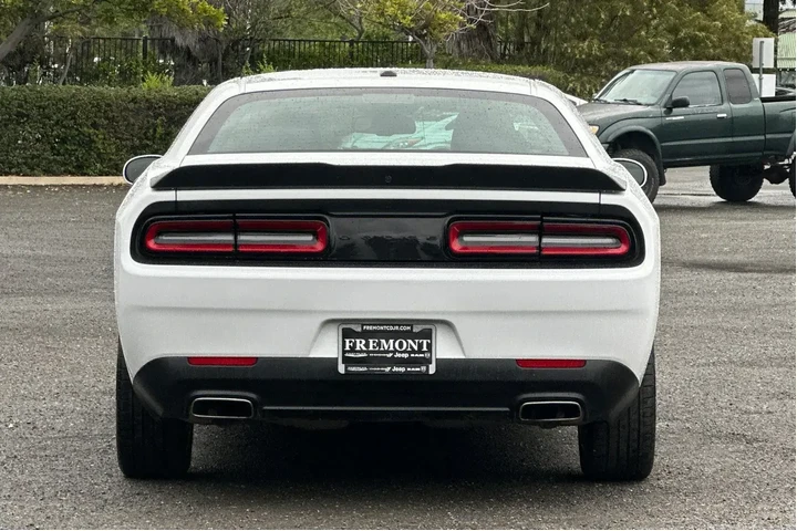 $23487 : Dodge Challenger 2022 SXT 2d image 4