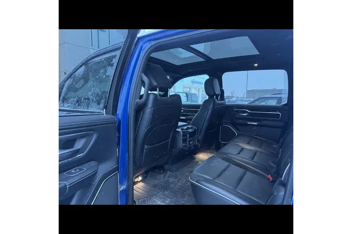 $33599 : Ram 1500 2019 4x4 Laramie 4d image 8