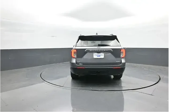 $31885 : Ford Explorer 2022 AWD XLT 4 image 6