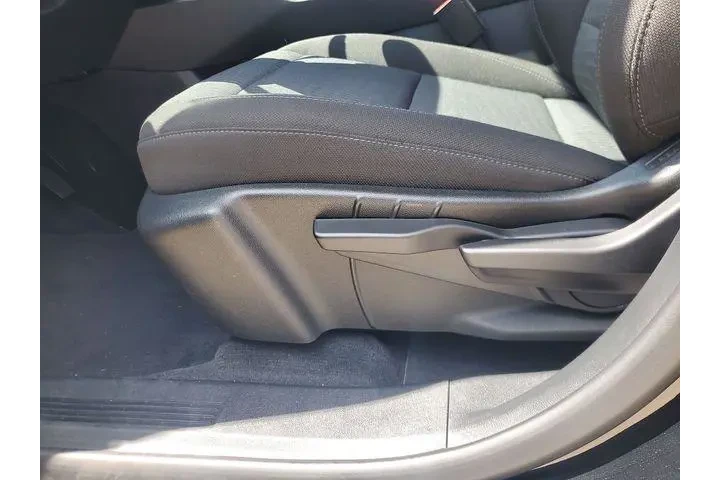 $29988 : Chevrolet Equinox 2026 4x4 L image 9