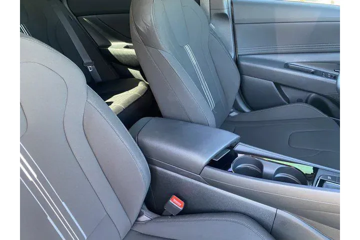 $22990 : Hyundai ELANTRA Hybrid 2025 image 10