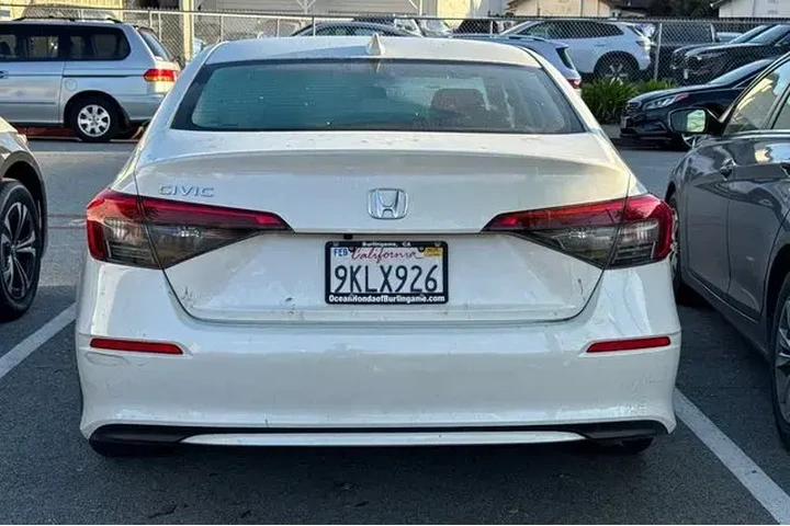 $24999 : Honda Civic 2024 LX 4dr Seda image 6