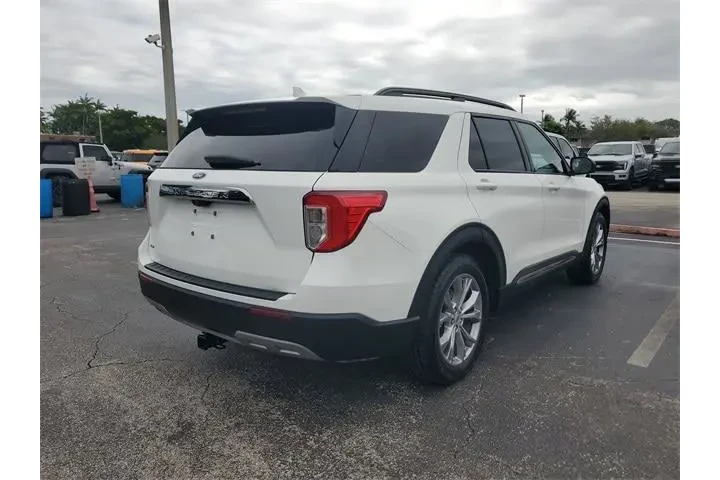 $21990 : Ford Explorer 2022 XLT 4dr S image 3