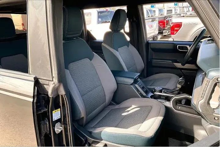 $36273 : Ford Bronco 2022 4x4 Outer B image 9